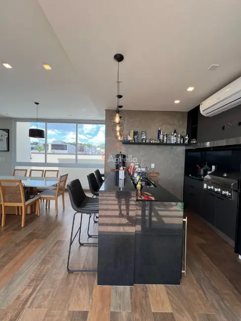 Foto 4 de Casa de Condomínio com 3 quartos à venda, 245m2 em Mogi Mirim - SP