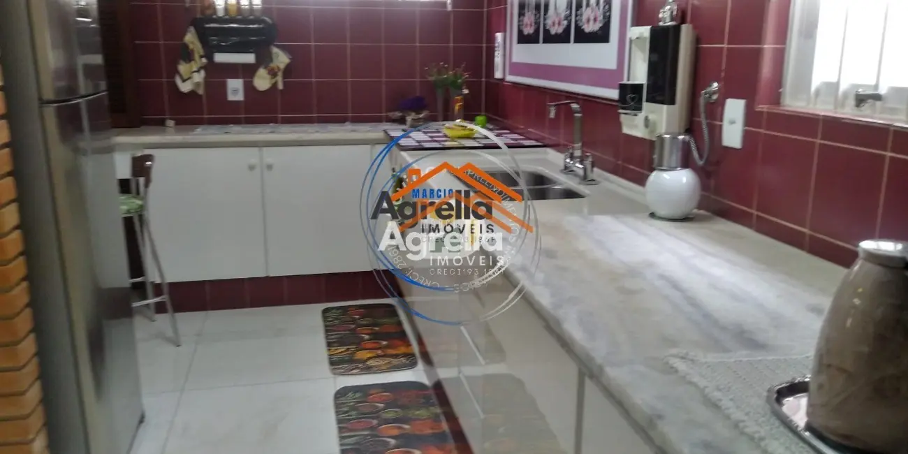 Casa com 3 quartos à venda, 242m2 em Mogi Mirim - SP - imagem 8 Foto 8 de Casa com 3 quartos à venda, 242m2 em Mogi Mirim - SP