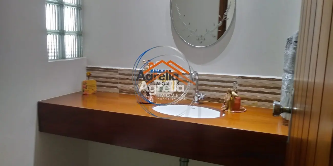 Casa com 3 quartos à venda, 242m2 em Mogi Mirim - SP - imagem 7 Foto 7 de Casa com 3 quartos à venda, 242m2 em Mogi Mirim - SP