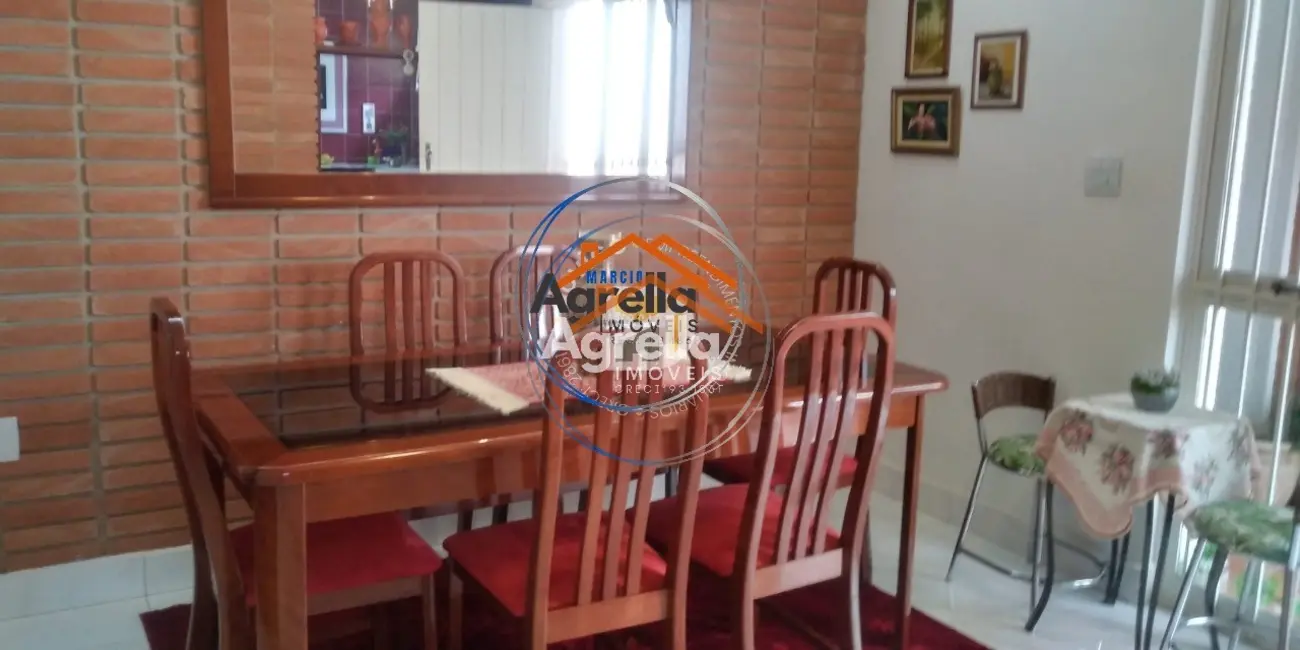 Casa com 3 quartos à venda, 242m2 em Mogi Mirim - SP - imagem 4 Foto 4 de Casa com 3 quartos à venda, 242m2 em Mogi Mirim - SP