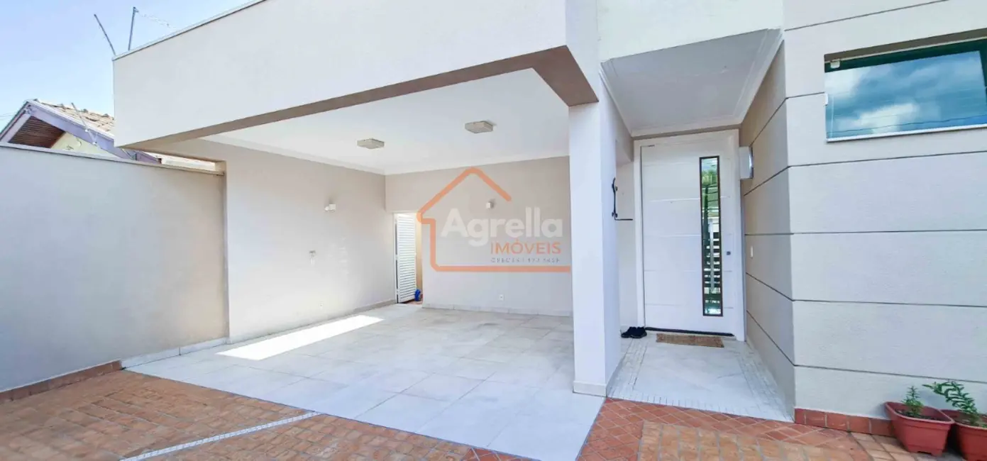 Foto 2 de Casa com 4 quartos à venda, 300m2 em Jardim Paulista, Mogi Guacu - SP