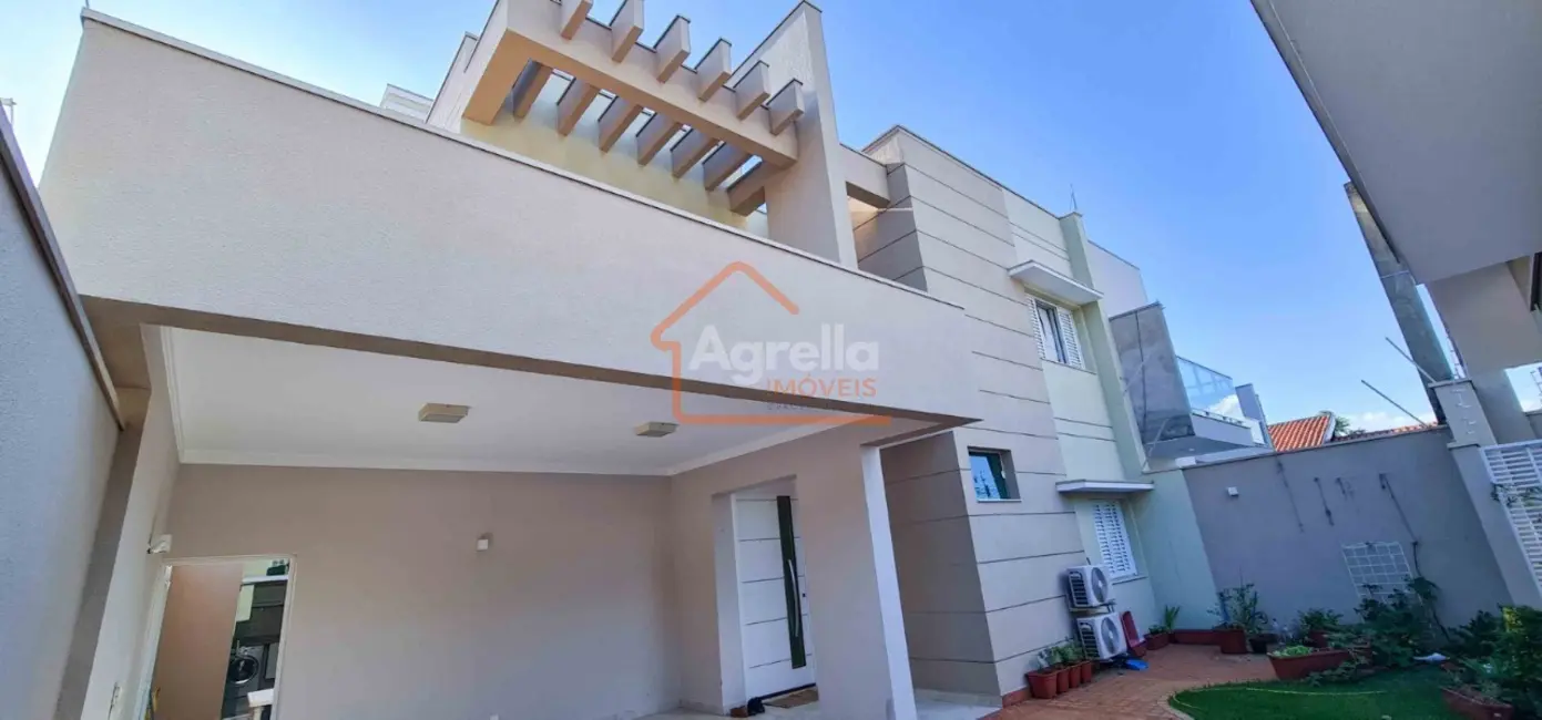 Foto 1 de Casa com 4 quartos à venda, 300m2 em Jardim Paulista, Mogi Guacu - SP