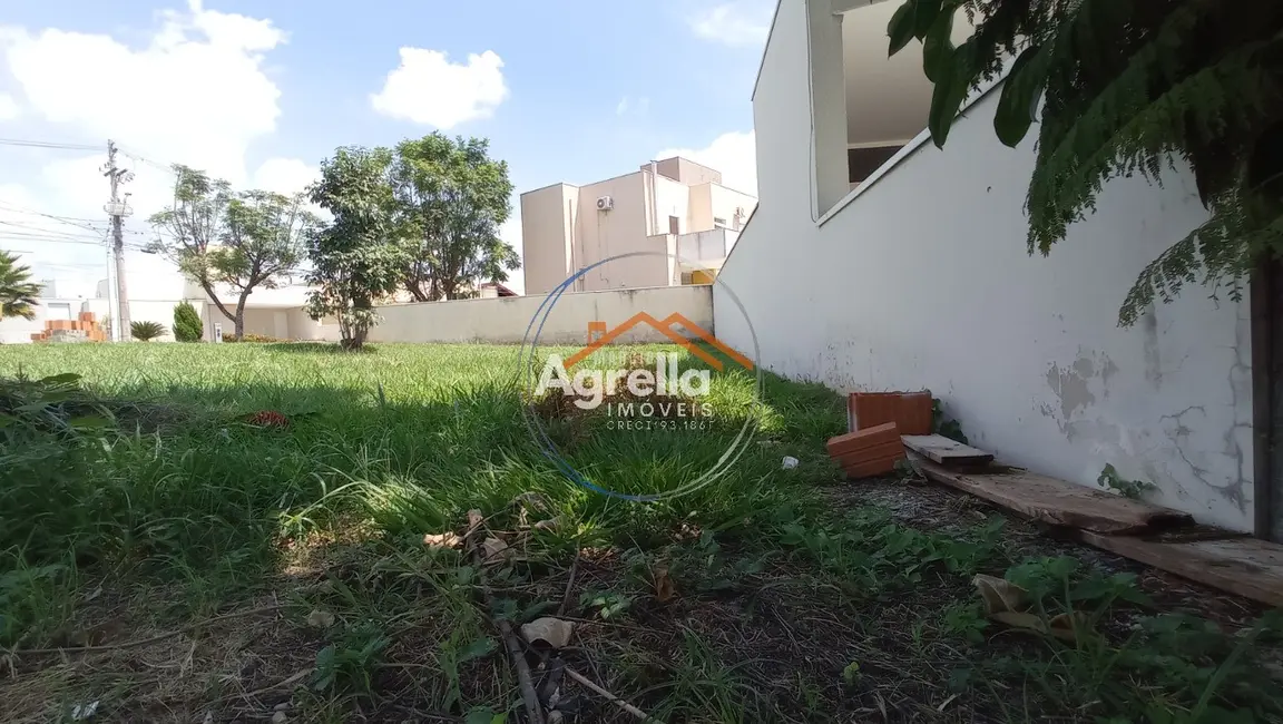 Foto 2 de Terreno / Lote à venda, 331m2 em Mogi Mirim - SP