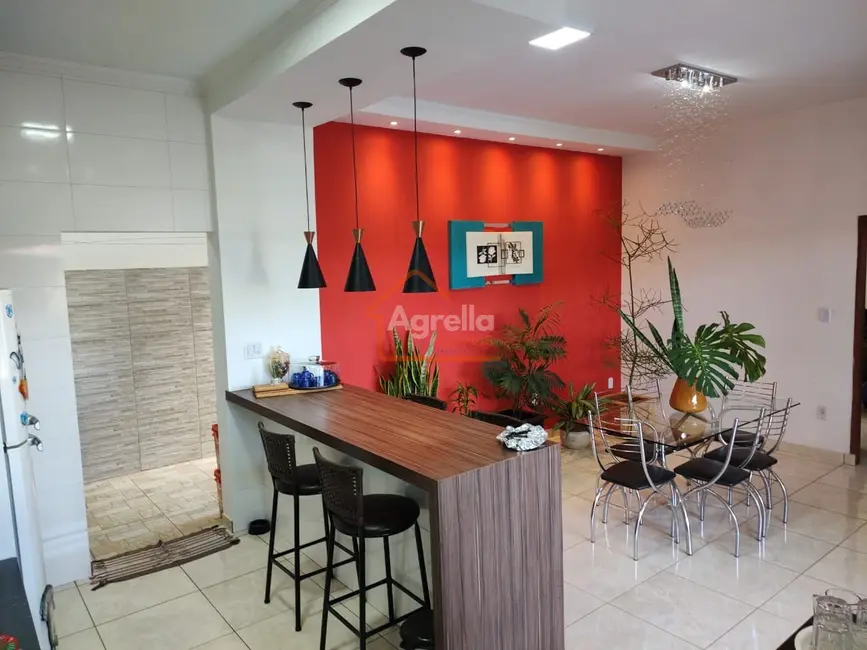 Foto 5 de Casa com 4 quartos à venda, 205m2 em Parque das Laranjeiras, Mogi Mirim - SP