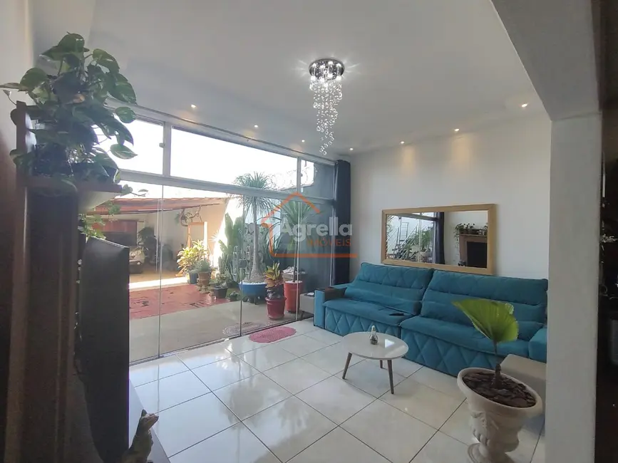 Foto 8 de Casa com 4 quartos à venda, 205m2 em Parque das Laranjeiras, Mogi Mirim - SP