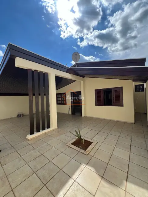 Foto 1 de Casa com 3 quartos à venda, 150m2 em Jardim São José, Mogi Guacu - SP