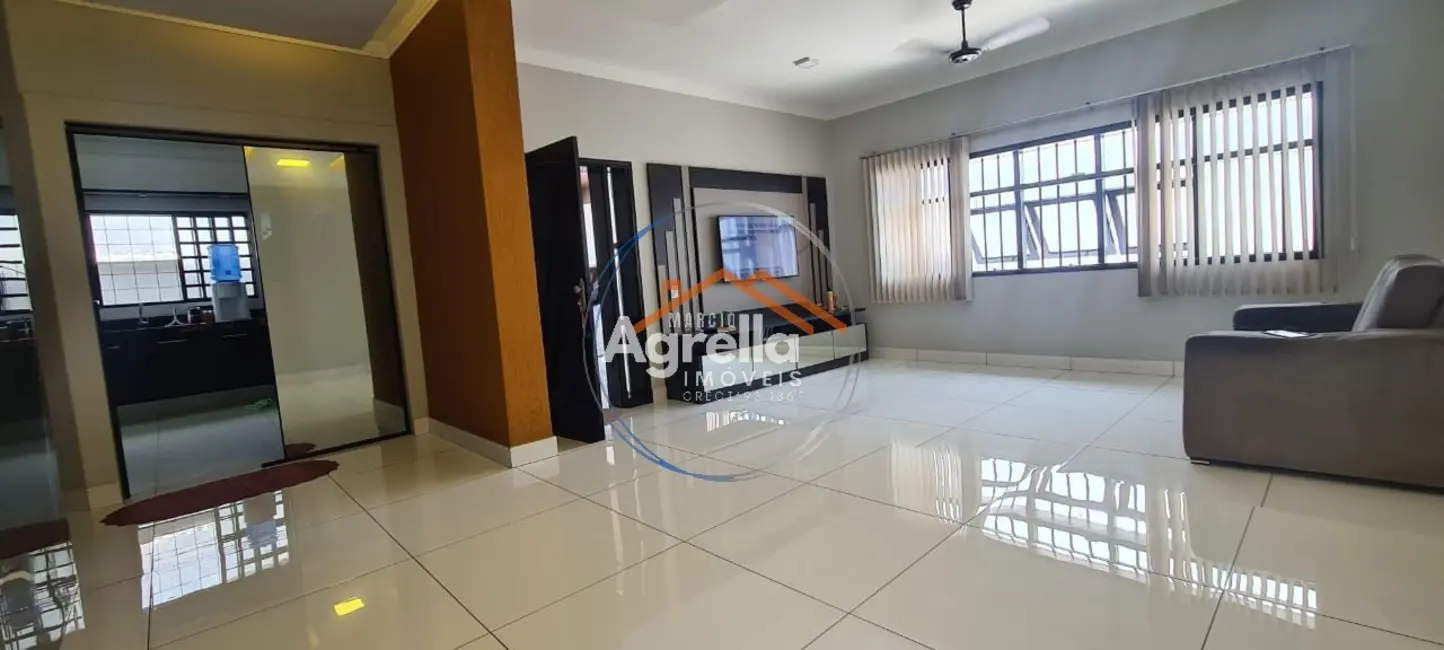 Foto 2 de Casa com 3 quartos à venda, 230m2 em Jardim Brasília, Mogi Mirim - SP