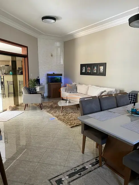 Foto 4 de Casa com 3 quartos à venda, 232m2 em Jardim Murayama, Mogi Mirim - SP