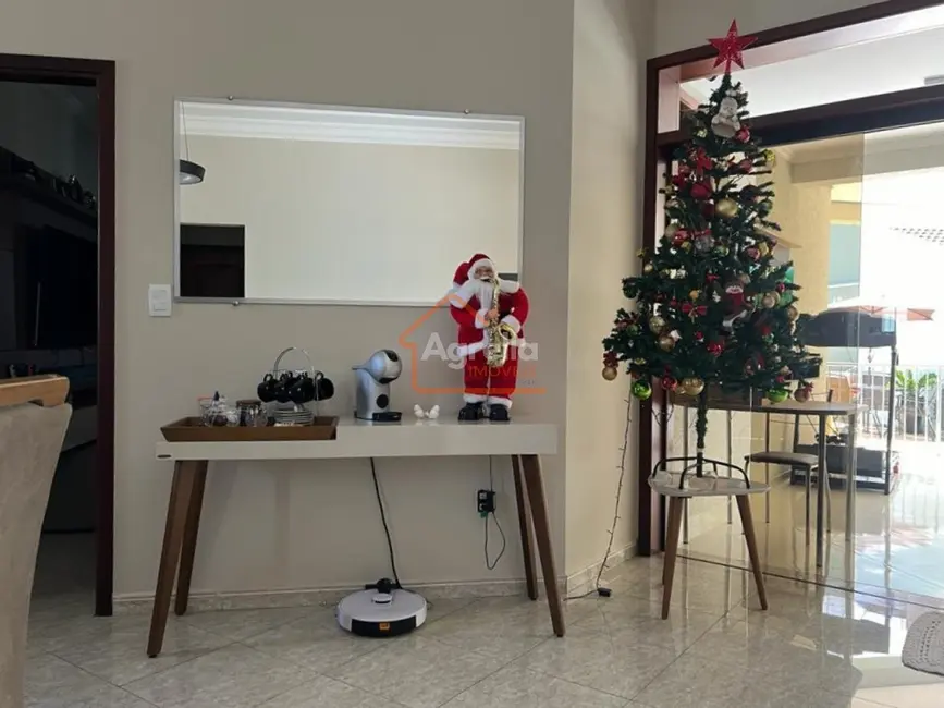 Foto 9 de Casa com 3 quartos à venda, 232m2 em Jardim Murayama, Mogi Mirim - SP