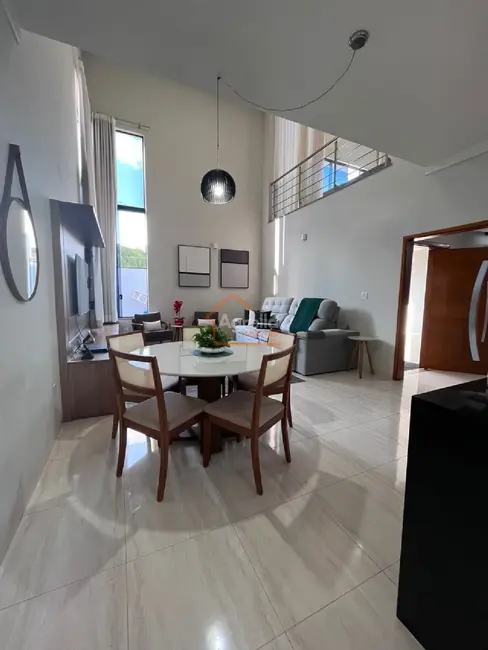 Foto 4 de Casa com 4 quartos à venda, 300m2 em Parque Residencial Cambuí, Mogi Guacu - SP