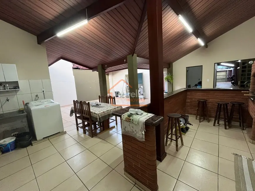 Foto 2 de Casa com 3 quartos à venda, 233m2 em Jardim Novo II, Mogi Guacu - SP