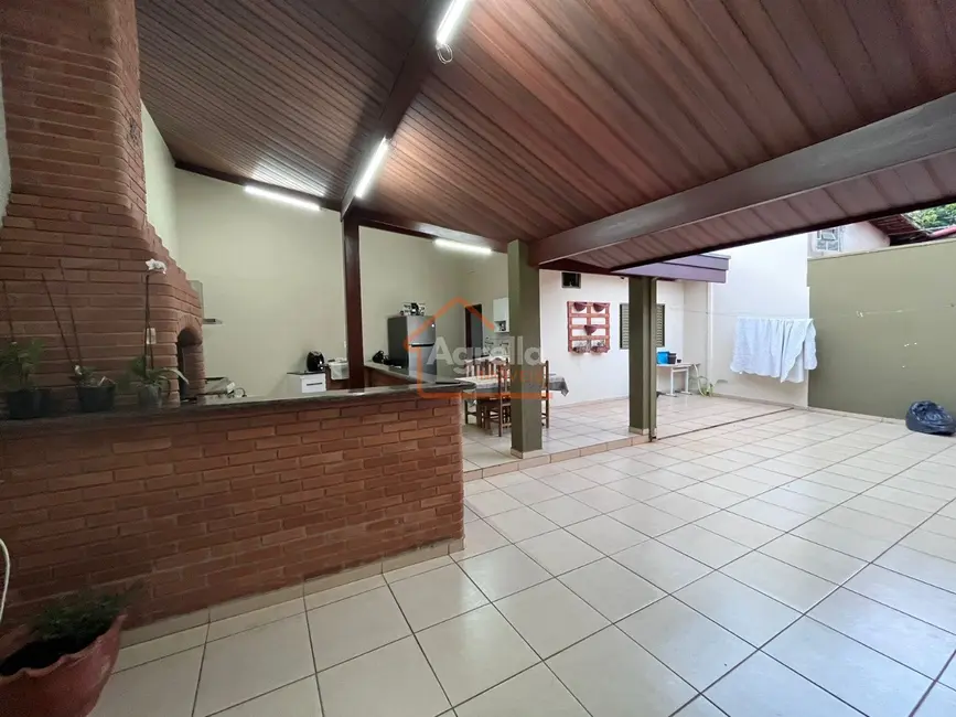 Foto 5 de Casa com 3 quartos à venda, 233m2 em Jardim Novo II, Mogi Guacu - SP