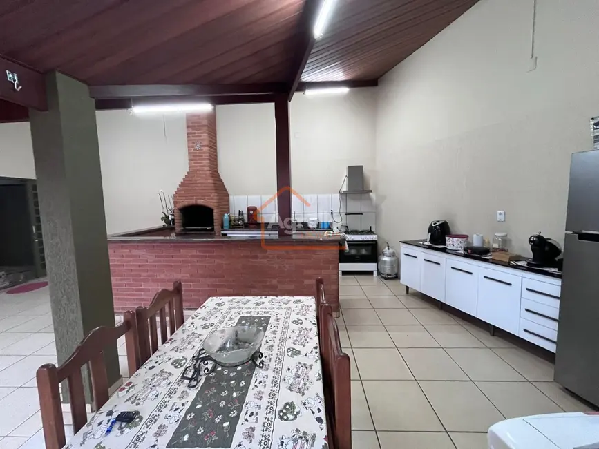 Foto 4 de Casa com 3 quartos à venda, 233m2 em Jardim Novo II, Mogi Guacu - SP