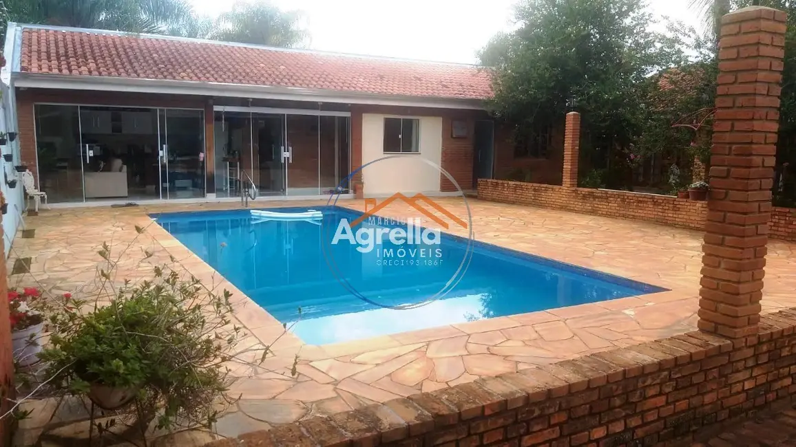 Foto 3 de Chácara com 4 quartos à venda, 317m2 em Chácara Ipê, Mogi Mirim - SP