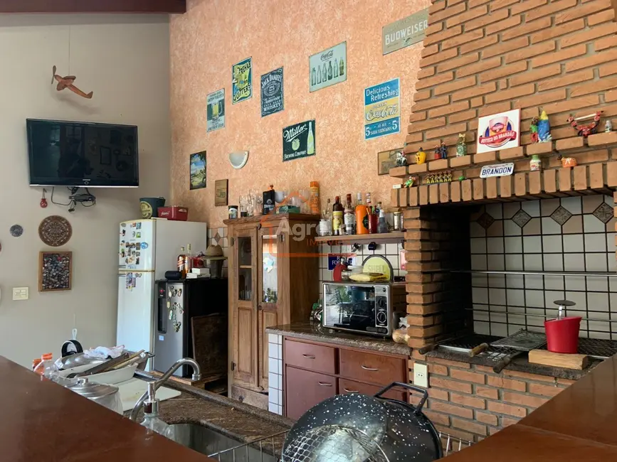 Foto 9 de Casa com 4 quartos à venda, 320m2 em Jardim Santa Helena, Mogi Mirim - SP