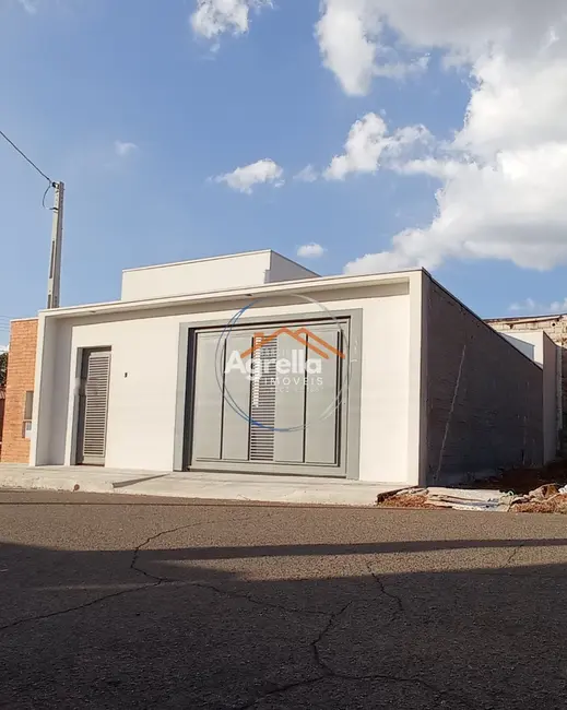 Foto 2 de Casa com 2 quartos à venda, 82m2 em Jardim Ipê III, Mogi Guacu - SP