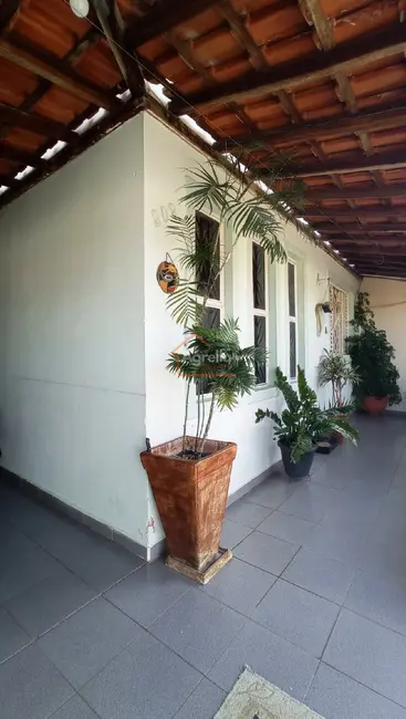 Foto 1 de Casa com 2 quartos à venda, 122m2 em Jardim Novo Itacolomi, Mogi Guacu - SP