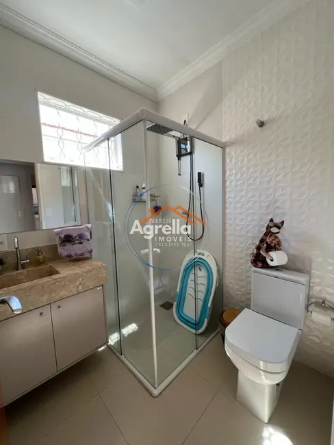 Foto 1 de Casa com 3 quartos à venda, 220m2 em Jardim Novo I, Mogi Guacu - SP
