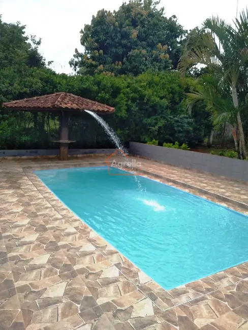 Foto 2 de Chácara com 2 quartos à venda, 140m2 em Mogi Mirim - SP