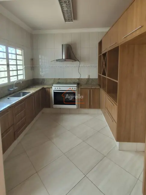Foto 2 de Casa com 3 quartos à venda, 450m2 em Jardim Rosa Cruz, Mogi Guacu - SP