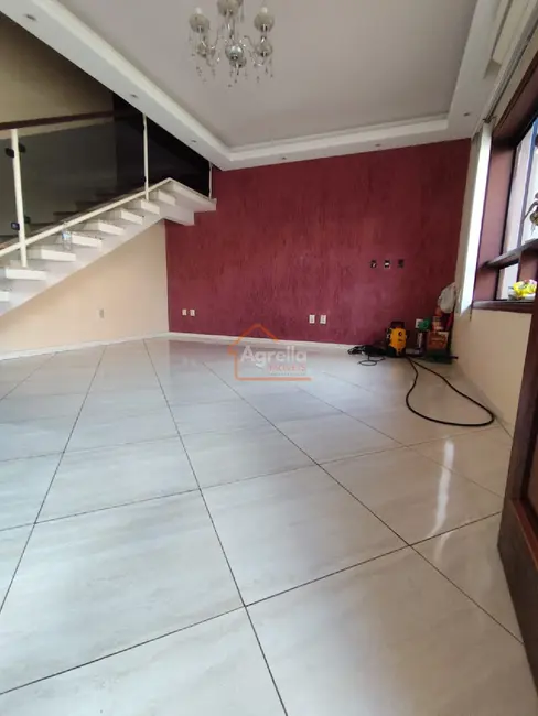 Foto 3 de Casa com 3 quartos à venda, 450m2 em Jardim Rosa Cruz, Mogi Guacu - SP