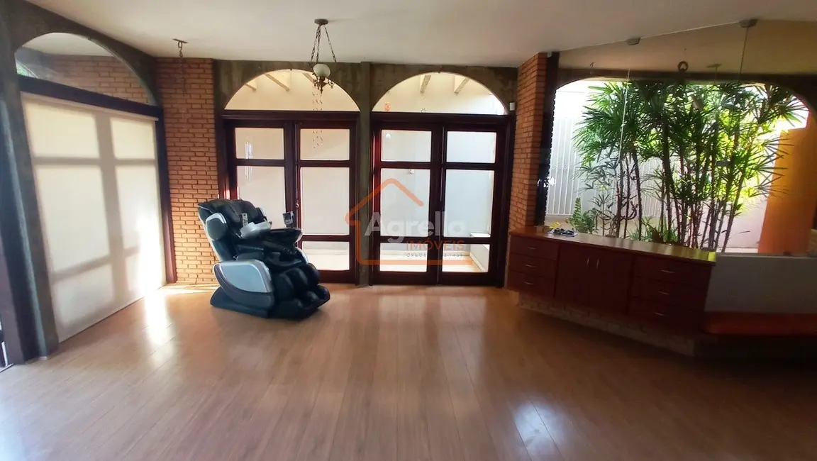 Foto 4 de Casa com 3 quartos à venda, 245m2 em Jardim Áurea, Mogi Mirim - SP