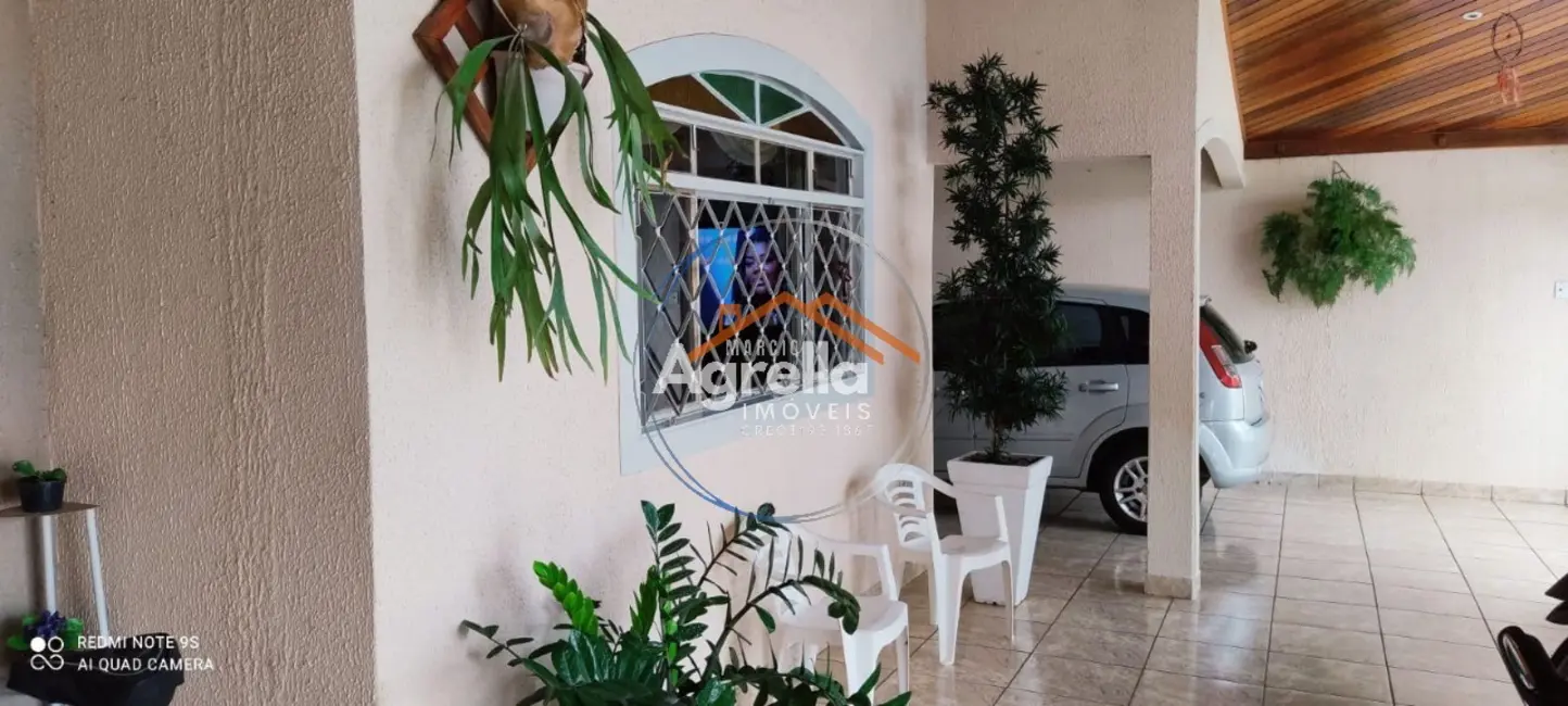 Foto 1 de Casa com 2 quartos à venda, 180m2 em Jardim Ipê III, Mogi Guacu - SP