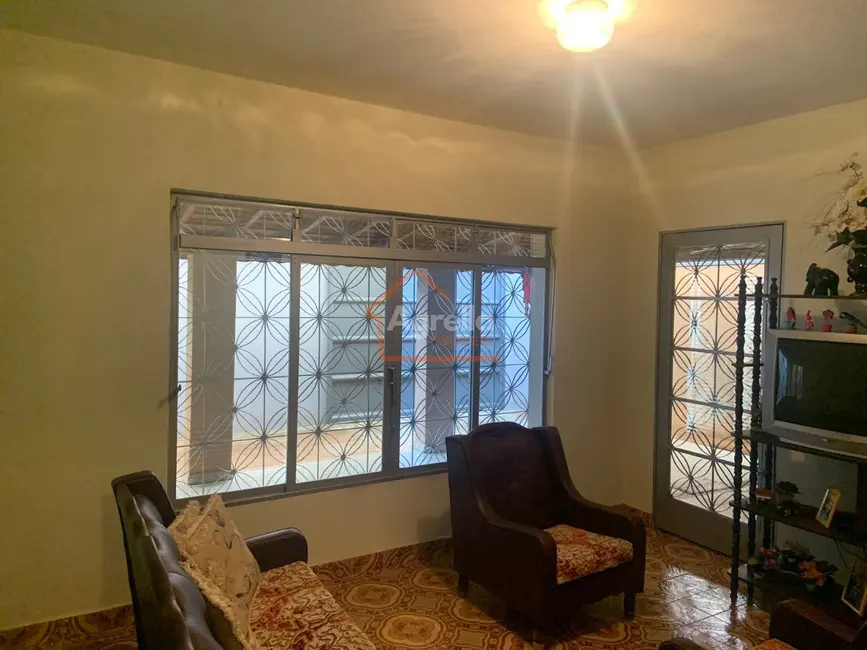 Foto 3 de Casa com 4 quartos à venda, 200m2 em Jardim Santo Antônio, Mogi Guacu - SP