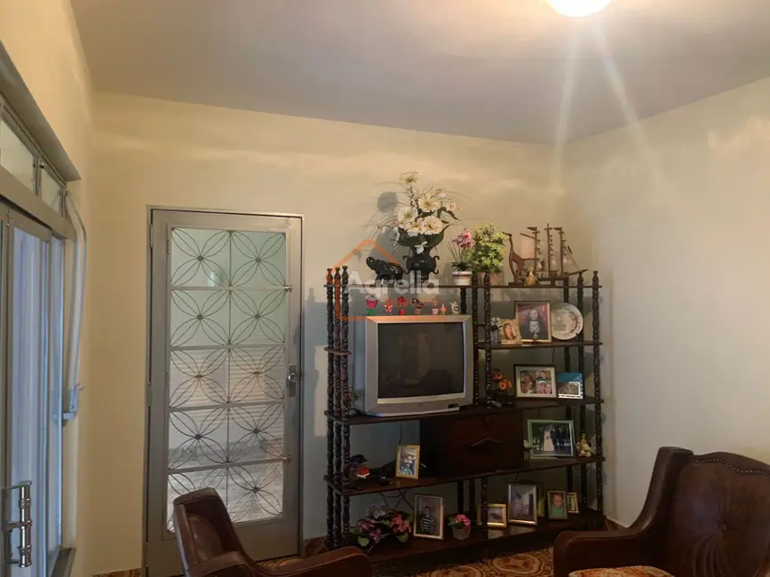 Foto 5 de Casa com 4 quartos à venda, 200m2 em Jardim Santo Antônio, Mogi Guacu - SP