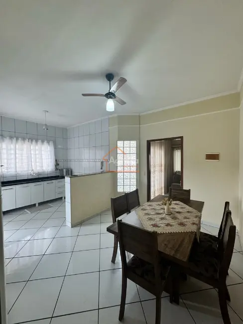 Foto 8 de Casa com 4 quartos à venda, 151m2 em Jardim Guaçuano, Mogi Guacu - SP