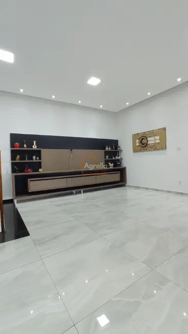 Foto 8 de Casa com 4 quartos à venda, 263m2 em Jardim Bi-Centenário, Mogi Mirim - SP