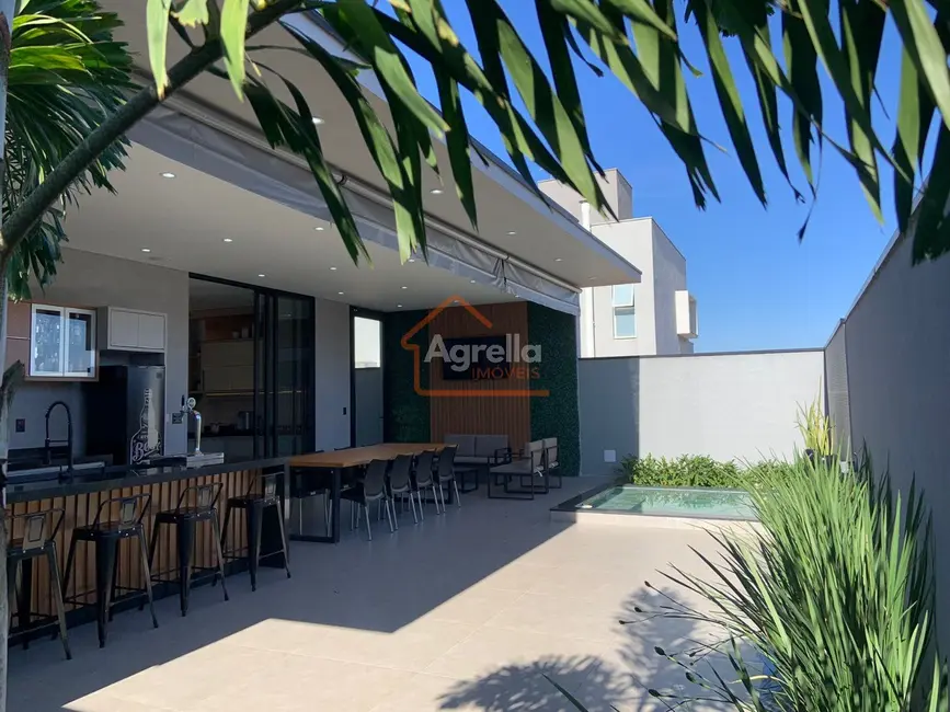 Foto 1 de Casa de Condomínio com 3 quartos à venda, 180m2 em Mogi Mirim - SP