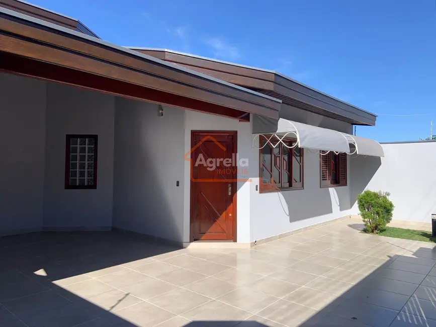 Foto 1 de Casa com 4 quartos à venda, 220m2 em Centro, Mogi Guacu - SP