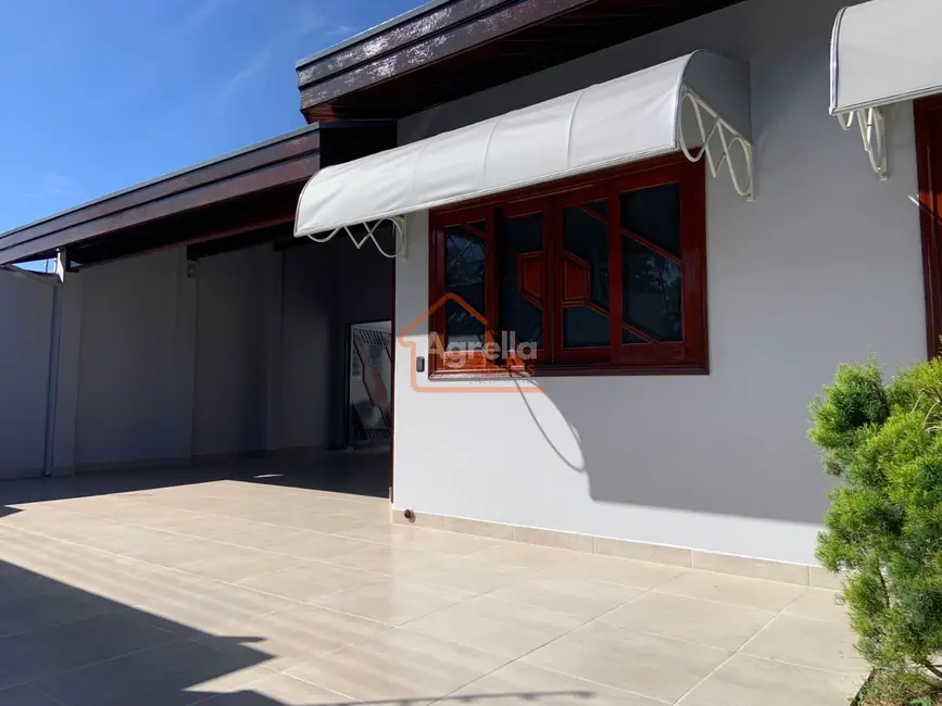 Foto 2 de Casa com 4 quartos à venda, 220m2 em Centro, Mogi Guacu - SP