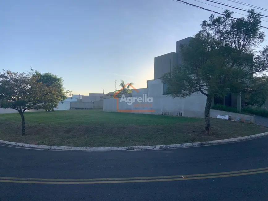 Foto 2 de Terreno / Lote à venda, 402m2 em Mogi Mirim - SP