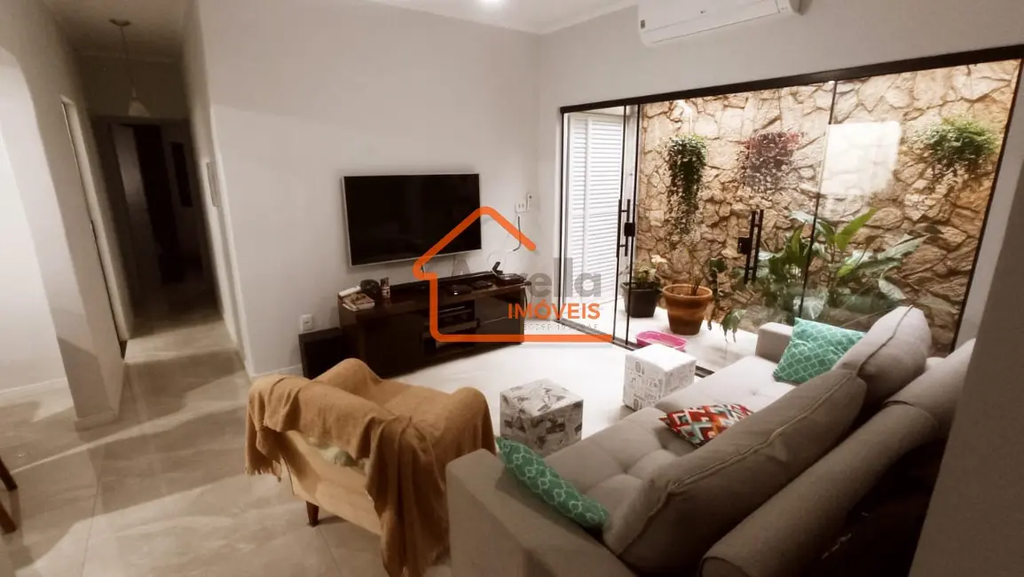 Foto 2 de Casa com 3 quartos à venda, 190m2 em Jardim Longatto, Mogi Mirim - SP