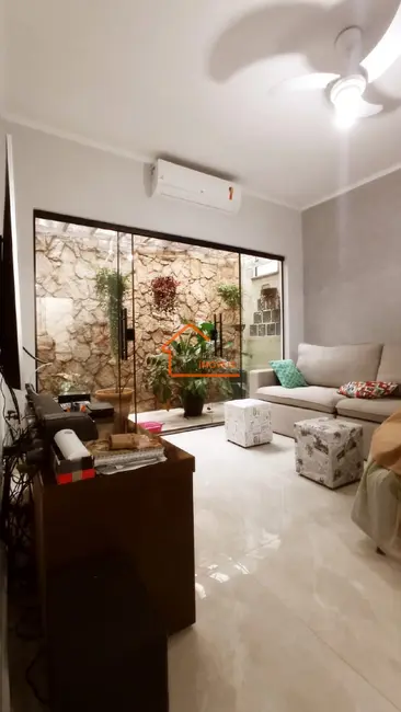 Foto 5 de Casa com 3 quartos à venda, 190m2 em Jardim Longatto, Mogi Mirim - SP