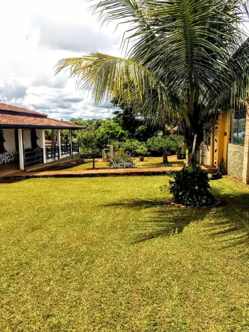 Foto 2 de Chácara com 3 quartos à venda, 340m2 em Chácara São Marcelo, Mogi Mirim - SP