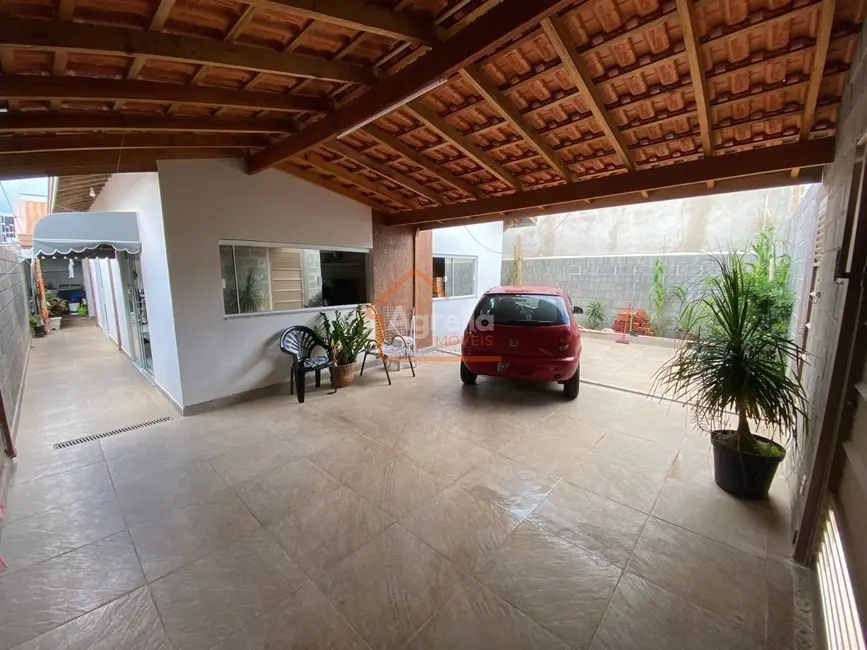 Foto 1 de Casa com 3 quartos à venda, 140m2 em Mogi Guacu - SP