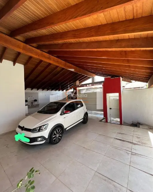 Foto 1 de Casa com 3 quartos à venda, 160m2 em Parque dos Eucaliptos II, Mogi Guacu - SP