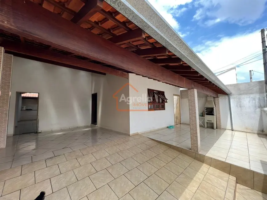 Foto 2 de Casa com 3 quartos à venda, 180m2 em Parque dos Eucaliptos II, Mogi Guacu - SP