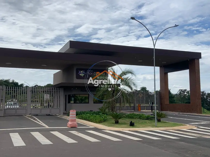 Foto 1 de Terreno / Lote à venda, 374m2 em Mogi Mirim - SP