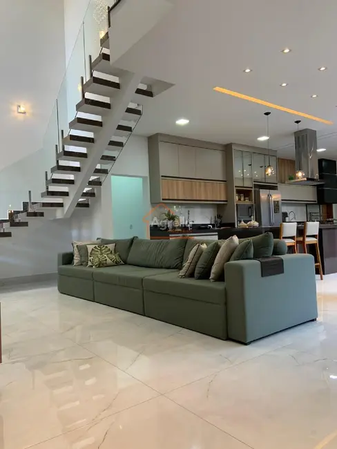 Casa de Condomínio com 4 quartos à venda, 242m2 em Mogi Guacu - SP - imagem 2 Foto 2 de Casa de Condomínio com 4 quartos à venda, 242m2 em Mogi Guacu - SP