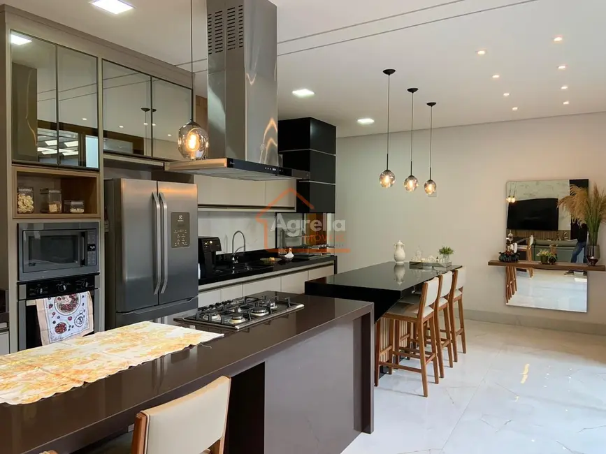 Casa de Condomínio com 4 quartos à venda, 242m2 em Mogi Guacu - SP - imagem 9 Foto 9 de Casa de Condomínio com 4 quartos à venda, 242m2 em Mogi Guacu - SP