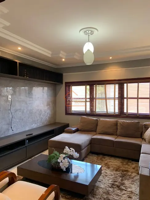 Foto 4 de Casa com 4 quartos à venda, 355m2 em Loteamento Morro Amarelo, Mogi Guacu - SP