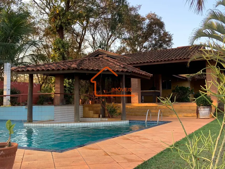 Foto 1 de Chácara com 4 quartos à venda, 450m2 em Mogi Mirim - SP