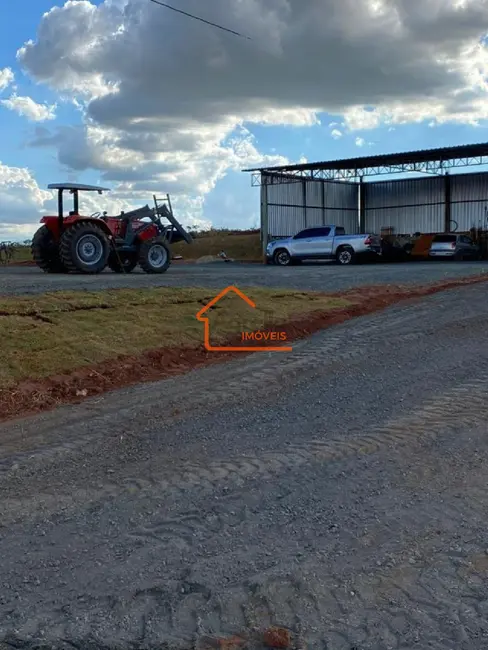 Sítio / Rancho com 2 quartos à venda, 200m2 em Área Rural de Itapira, Itapira - SP - imagem 5 Foto 5 de Sítio / Rancho com 2 quartos à venda, 200m2 em Área Rural de Itapira, Itapira - SP