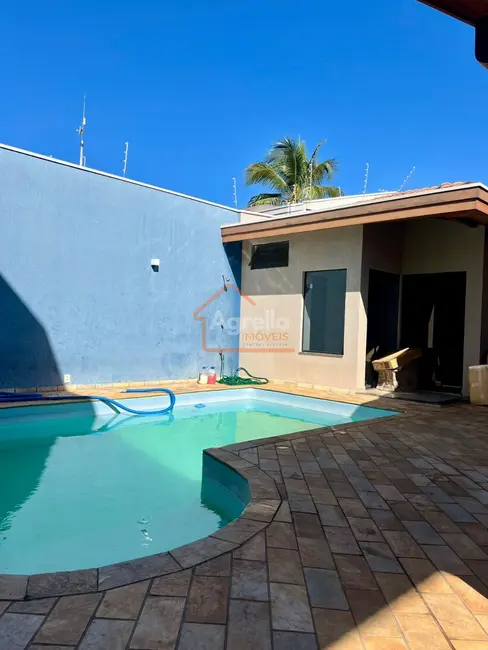 Foto 1 de Casa com 3 quartos à venda, 160m2 em Jardim Guaçuano, Mogi Guacu - SP