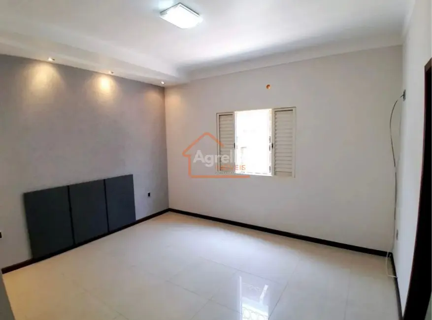 Foto 6 de Casa com 4 quartos à venda, 324m2 em Parque Guainco, Mogi Guacu - SP