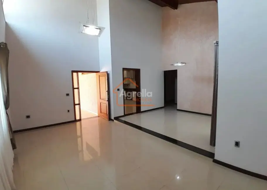 Foto 4 de Casa com 4 quartos à venda, 324m2 em Parque Guainco, Mogi Guacu - SP